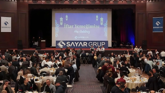 SAYAR GURUP İFTARI İŞ VE SİYASET DÜNYASINI BİR ARAYA GETİRDİ