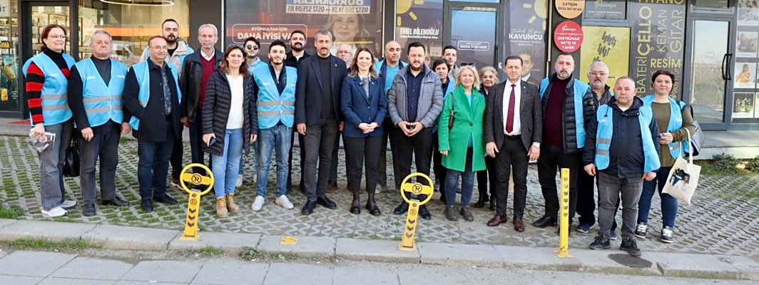 EMEL BİLENOĞLU "EVİNDE" İLGİ SELİ İLE KARŞILAŞTI!