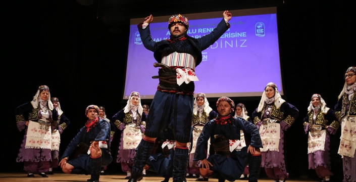 Halk Oyunları Topluluğu’ndan “Anadolu Renkleri” gösterisi